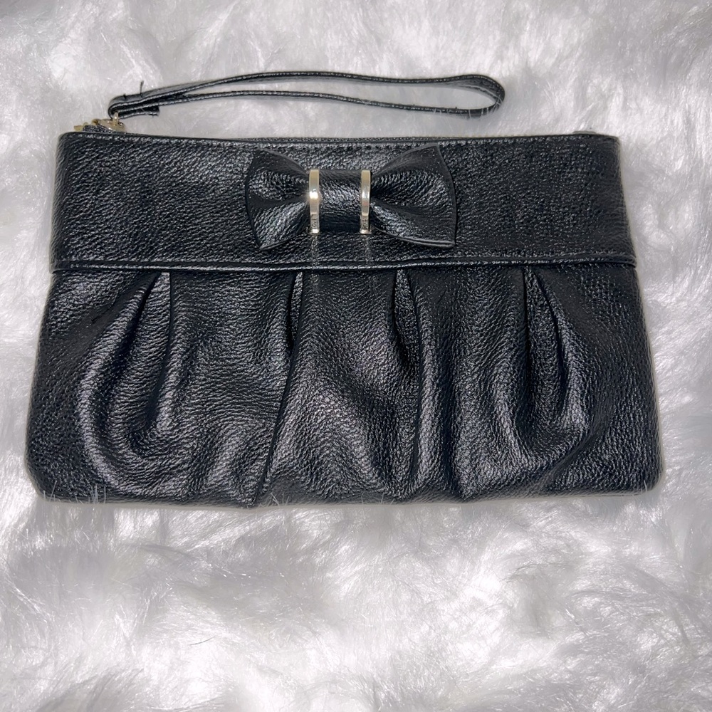 Black wristlet with bow accent